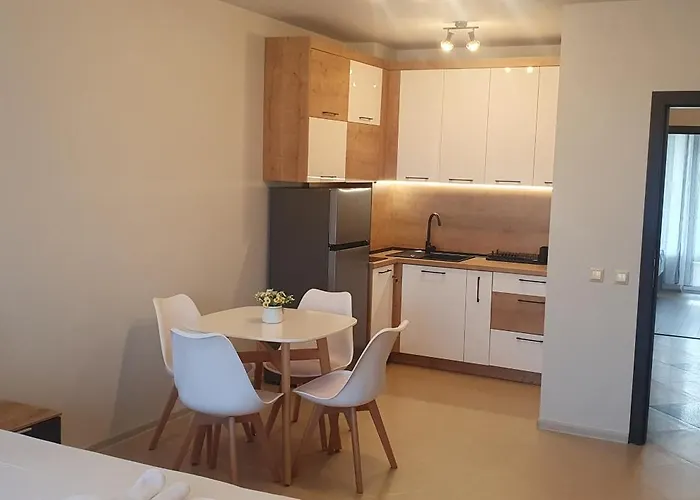 Central Beach Ravda Apartments شقة رافدا