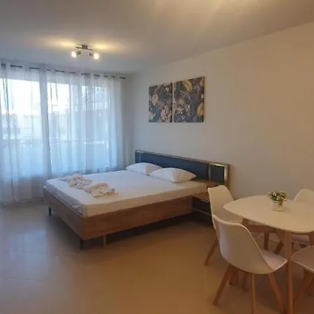 Central Beach Ravda Apartments Apartment