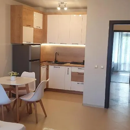 Central Beach Ravda Apartments *